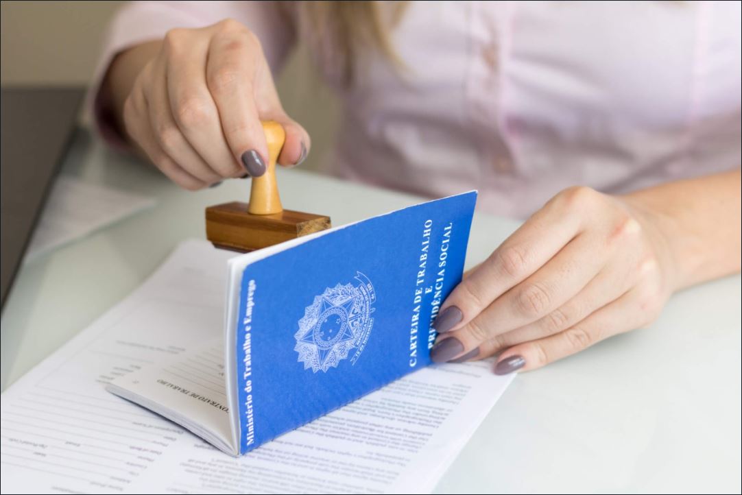 COMO SABER SE EU DEVERIA SER CLT OU NÃO?
